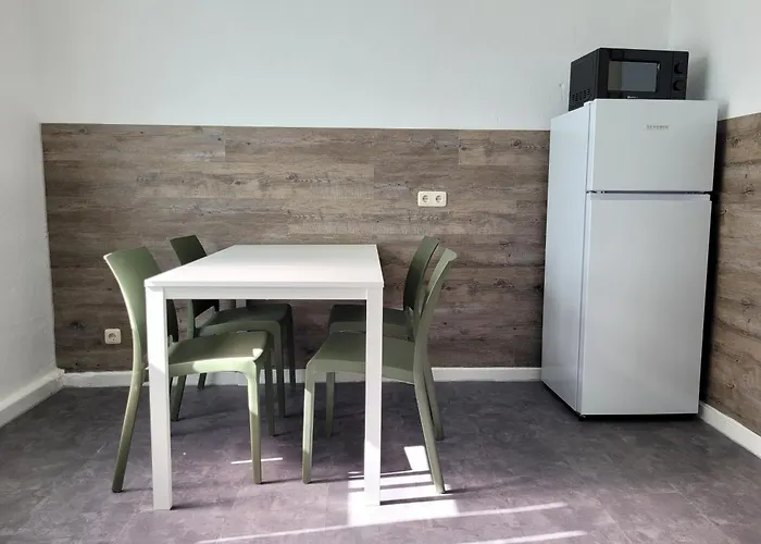 Apartamento Zweizimmerwohnung Für Monteure&bauarbeiter Leuna